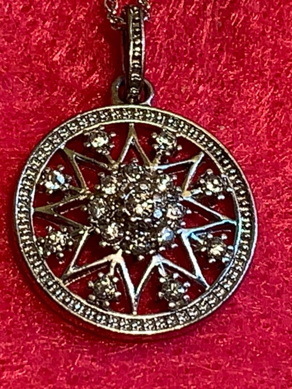 2007 Avon SilverTone Starburst Medallion Necklace Rhinestones Box